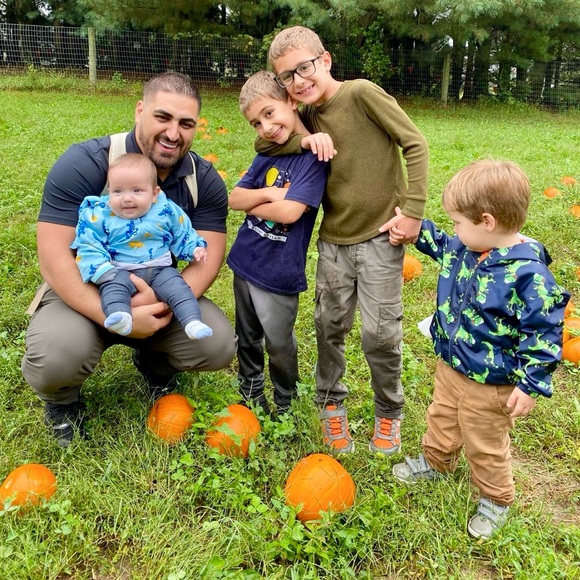 ⭐️WE ARE NOT ALONE💫 - Picture 9 of 10